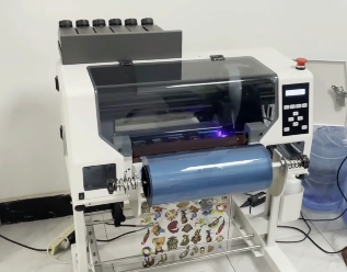 Commercial Dtf Printing Machine - 新デザイン多色両面UV DTFプリンタービニールステッカー印刷機A3サイズUVプリンター